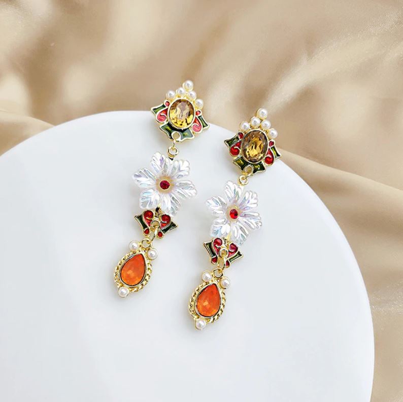 ◆VINTAGE HOLLYWOOD◆ Texture Pearl Flower Earrings VH249OEA Antique Style Pearl Drop Earrings With Flower Detail