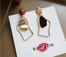 Load image into Gallery viewer, Amber_BomBon Collections_Gold_Collections_Earrings_Fashion
