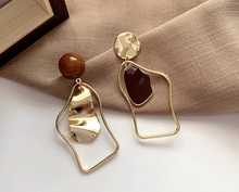 Load image into Gallery viewer, Amber_BomBon Collections_Gold_Collections_Earrings_Fashion
