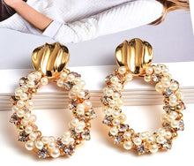 Load image into Gallery viewer, Coco_BomBon Collections_Pearl Collection_Drop Earrings_Fashion_
