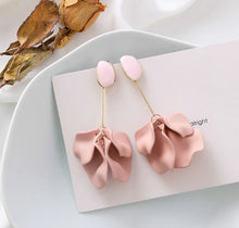 Load image into Gallery viewer, Flora_BomBon Collections_Floral Collection_Drop Earrings_Fashion_Pink
