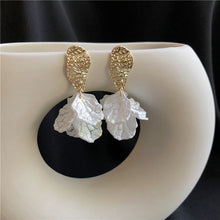 Load image into Gallery viewer, Samara_BomBon Collections_Pearl_Collections_Earrings_Fashion
