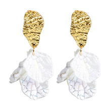 Load image into Gallery viewer, Samara_BomBon Collections_Pearl_Collections_Earrings_Fashion
