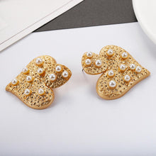 Load image into Gallery viewer, Stella_BomBon Collections_Gold Collections_Earrings
