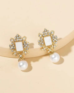 Julia- Vintage Square Pearl Drop Earring (Petite)