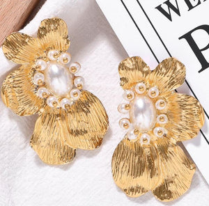 Jacky - Gold Botanical Stud Earrings