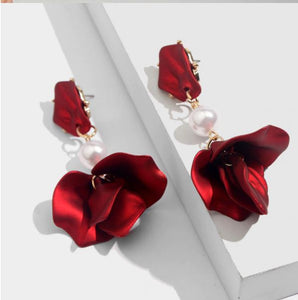 Vivi - Matte Red Floral Petal Earring