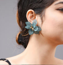 Load image into Gallery viewer, Sophia* - Statement Acrylic Floral Earring
