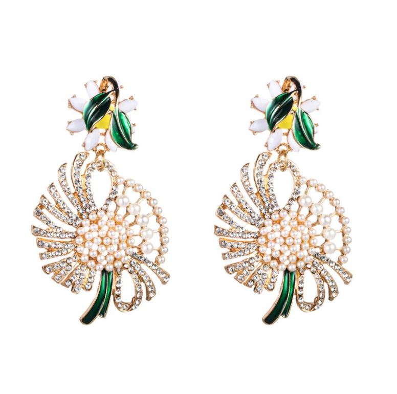 Lekha - Multilayer Botanical Pearl Earring