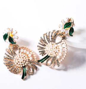 Lekha - Multilayer Botanical Pearl Earring