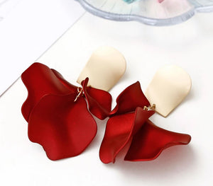 Viola - Matte Red Floral Petal Earring