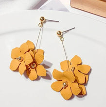 Load image into Gallery viewer, Celine_BomBon Collections_Floral Collection_Drop Earrings_Fashion_
