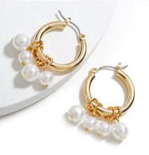 Load image into Gallery viewer, Vera_BomBon Collections_Pearl Collection_Earrings
