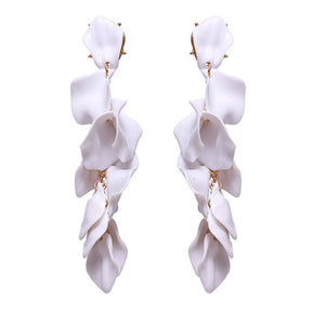 Valentia_BomBon Collections_Floral Collection_Drop Earrings_Fashion_White