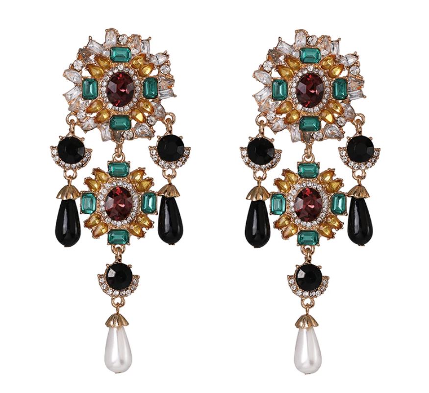 Giovanna - Regal Gold Drop Earring