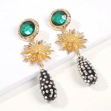 Load image into Gallery viewer, Geneva - Emerald Gemstone Gold Drop Earrings
